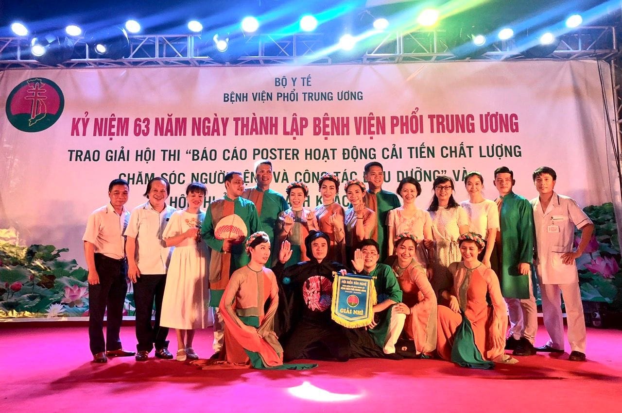 giải nhì văn nghệ.jpg