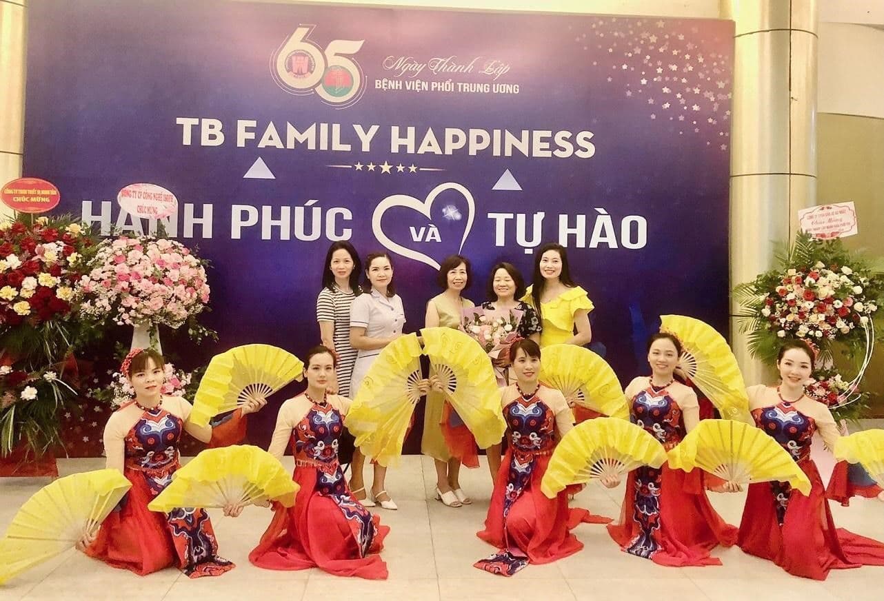 văn nghệ.jpg